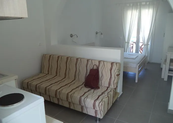 Taxiarchis Agios Georgios (Irakleia)